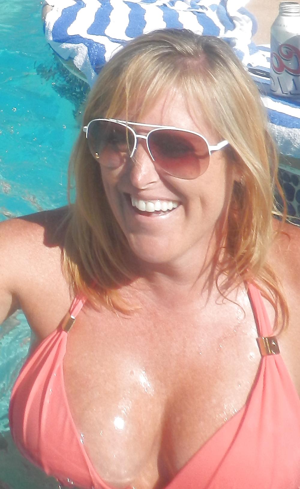 18P Busty Flickr Milf 13 (non-nude)