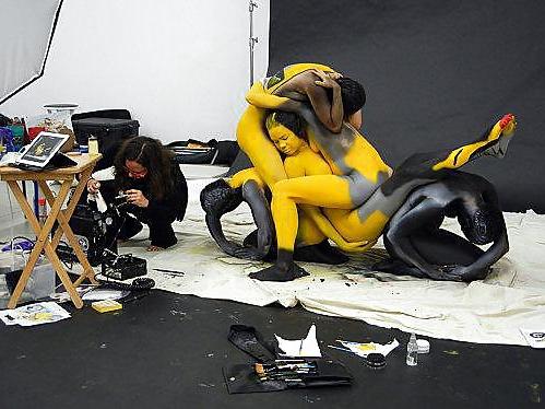 15P HUMAN MOTORCYCLES&CARS (BODY PAINTING TRINA MERRY&EMMA HACK)