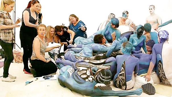 15P HUMAN MOTORCYCLES&CARS (BODY PAINTING TRINA MERRY&EMMA HACK)
