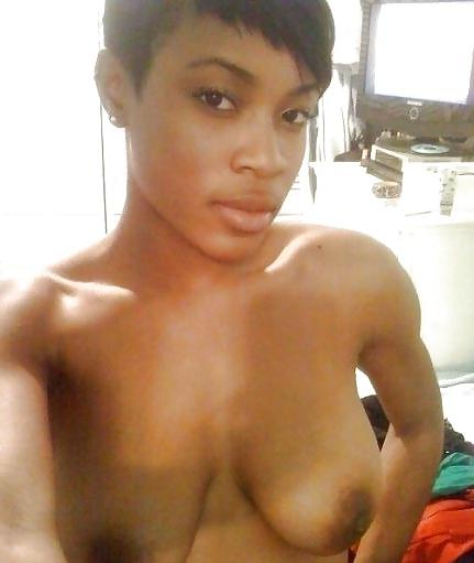 8P Nice Body on Her