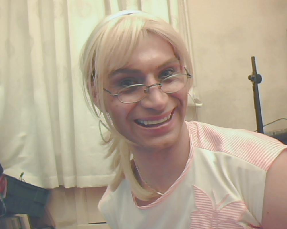 25P Im a little schoolgirl slut