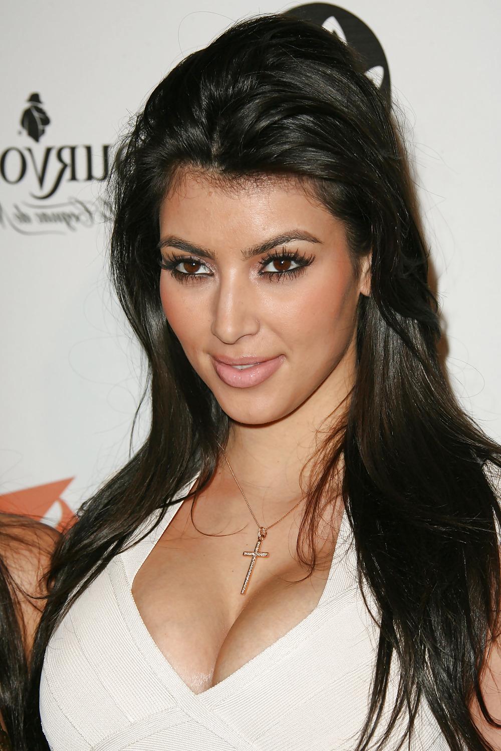 25P Kim Kardashian White Dress