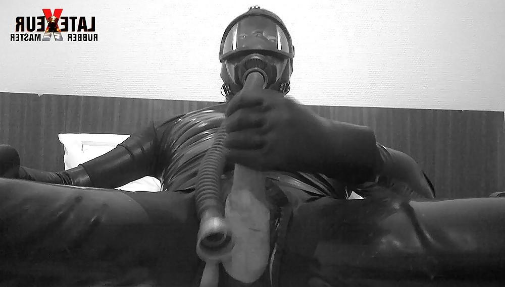 25P French Rubber Master Latexeur