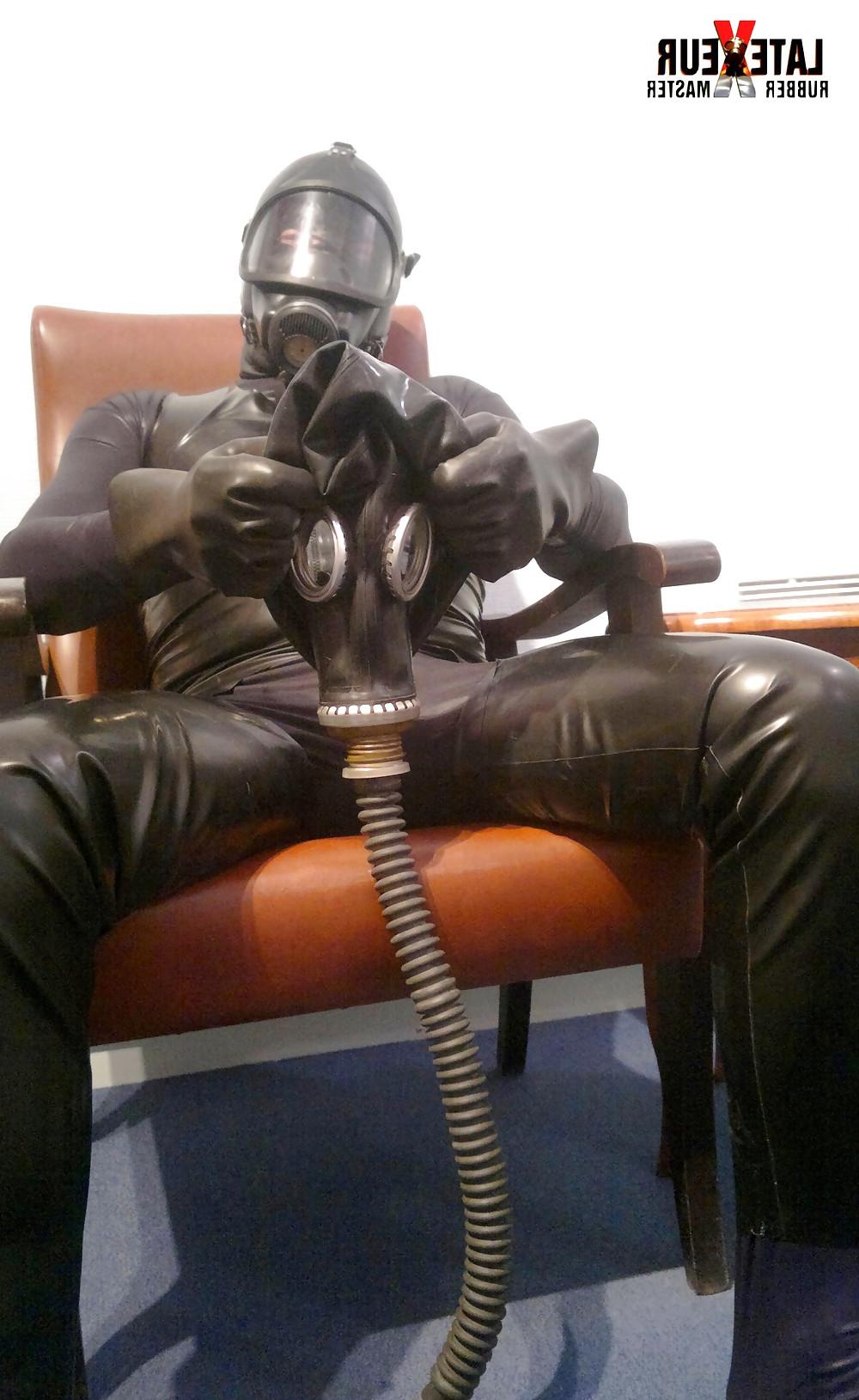 25P French Rubber Master Latexeur