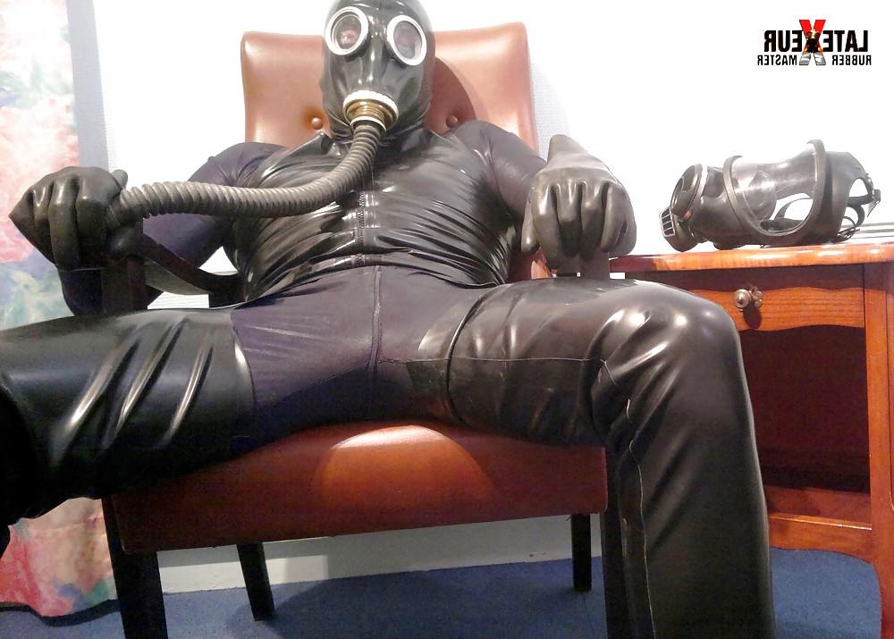 25P French Rubber Master Latexeur
