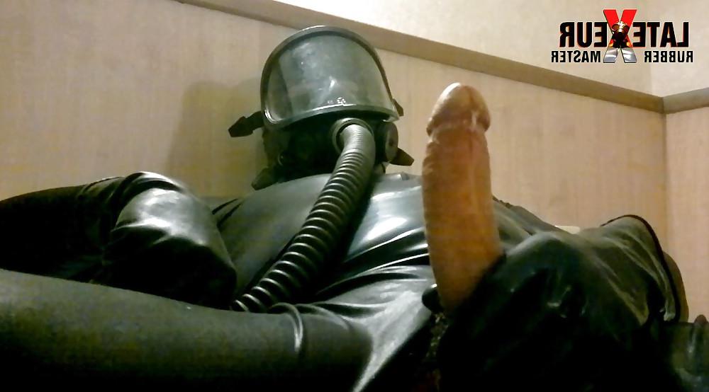 25P French Rubber Master Latexeur
