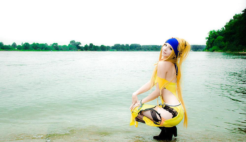 25P Amazing Cosplay Girls
