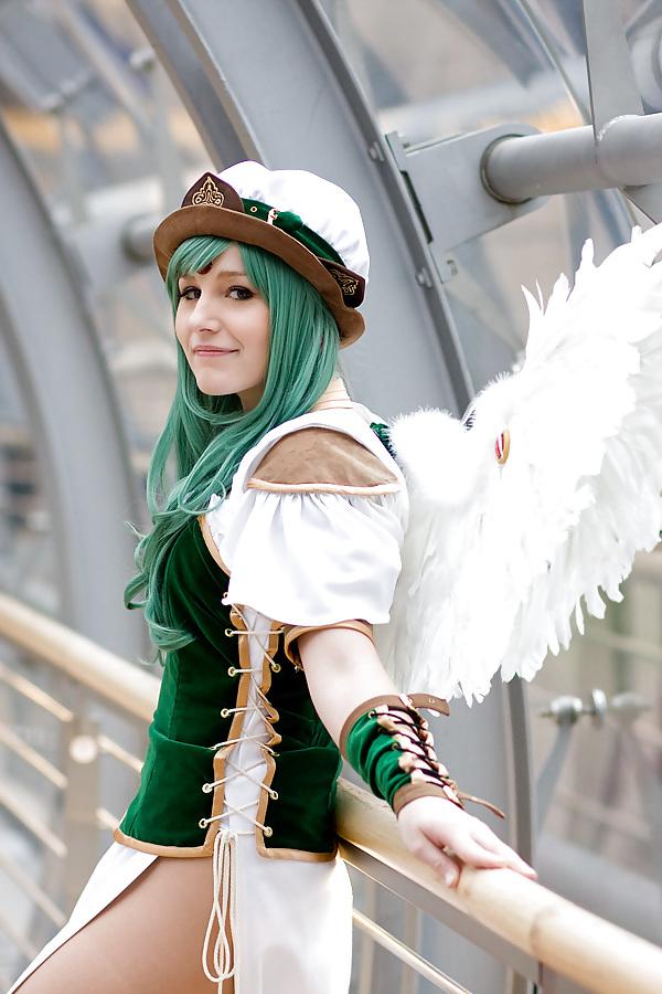 25P Amazing Cosplay Girls