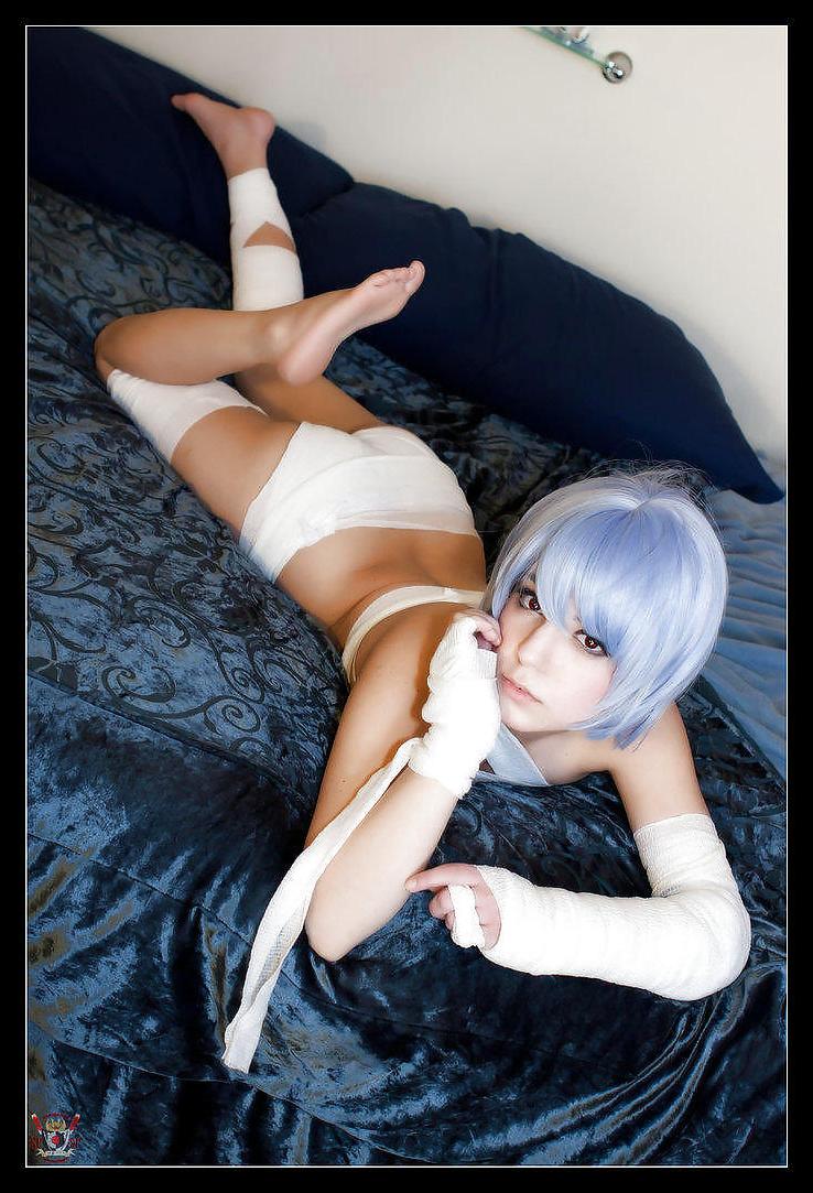 25P Amazing Cosplay Girls