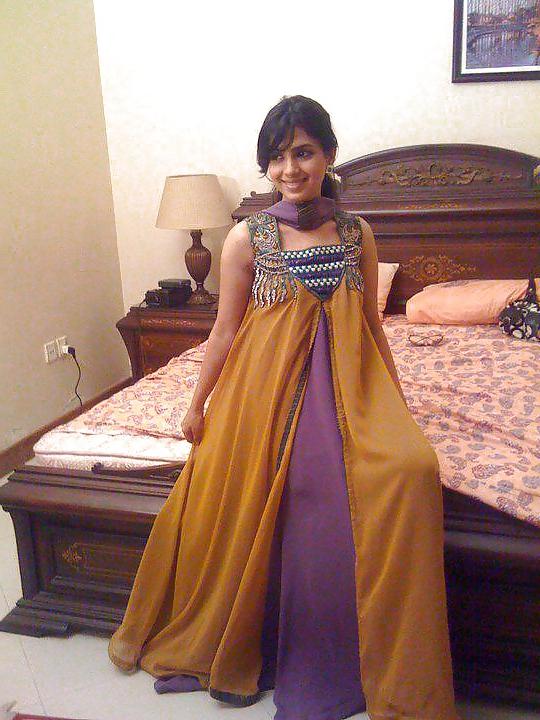 23P Cute n sexy pakistani actress