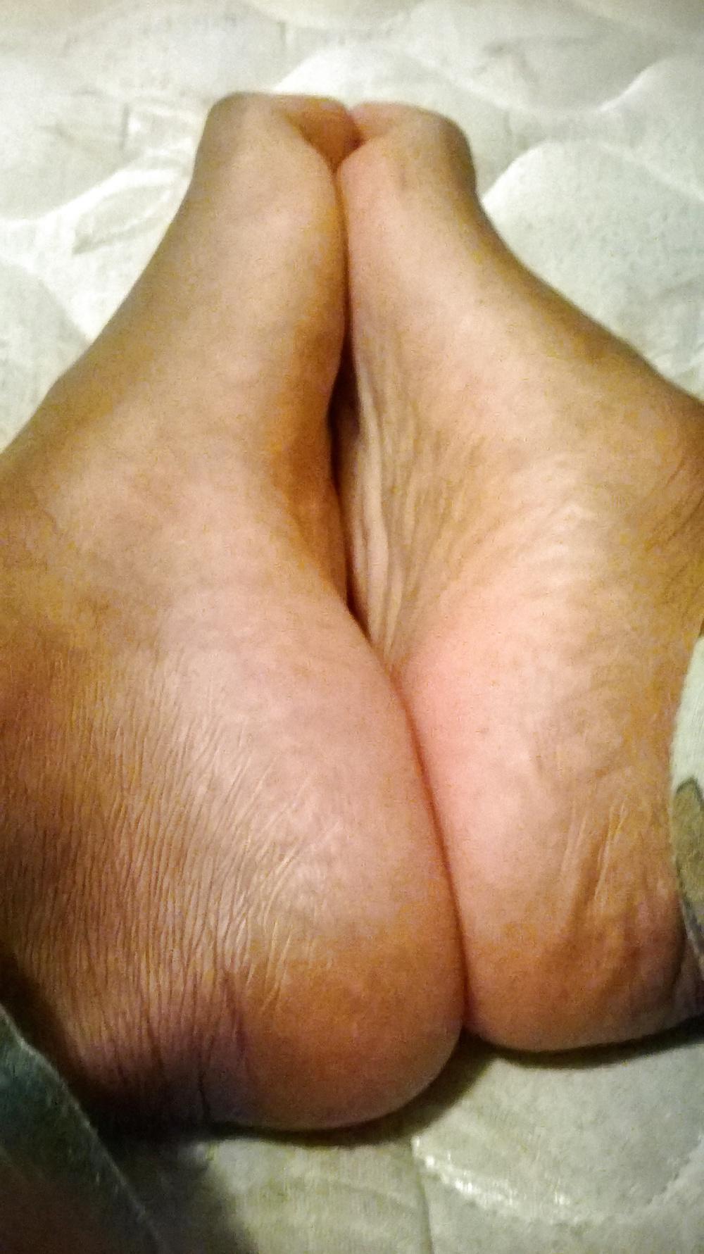 5P Joi ebony footjob