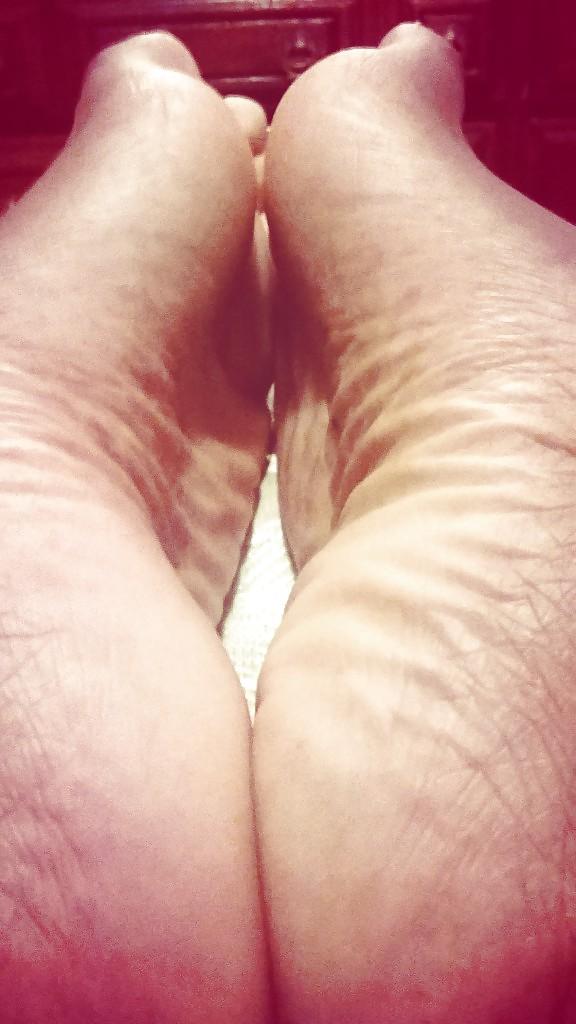 5P Joi ebony footjob