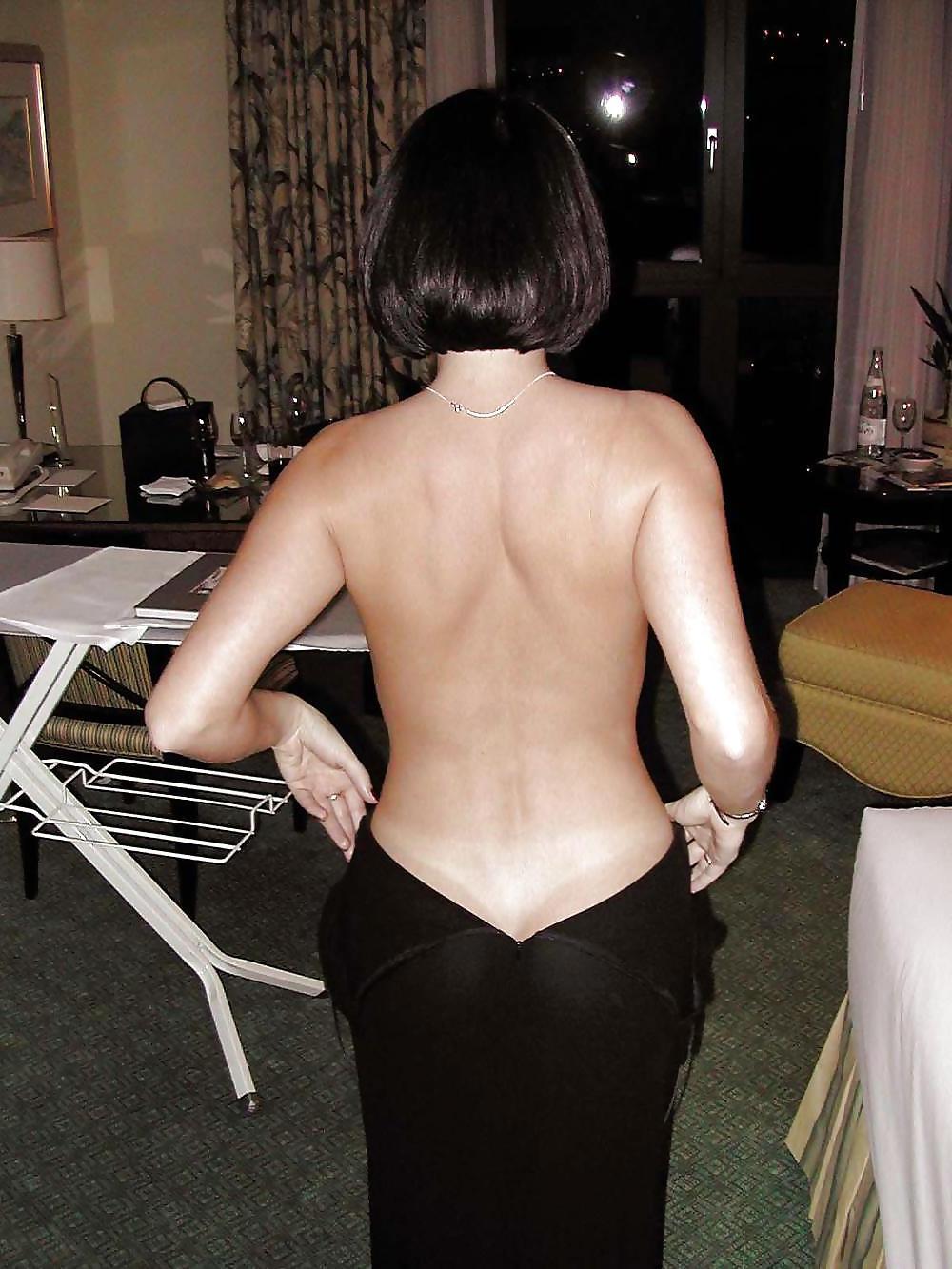 25P Ohh that sexy little wife.