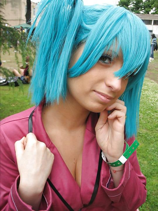 13P Sexy Cosplay by Facebook