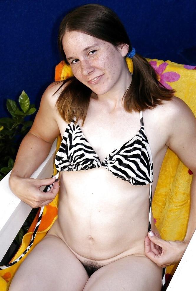 25P Hairy Freckled Girl Next Door Alexia