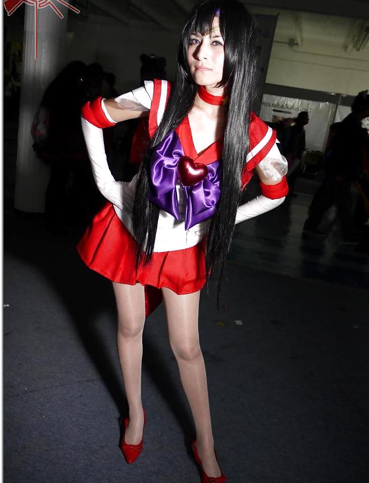25P Cosplays in pantyhose and pantimedias
