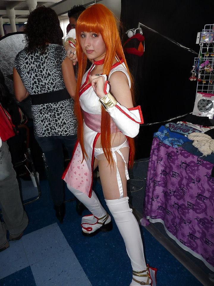 25P Cosplays in pantyhose and pantimedias