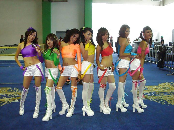25P Cosplays in pantyhose and pantimedias