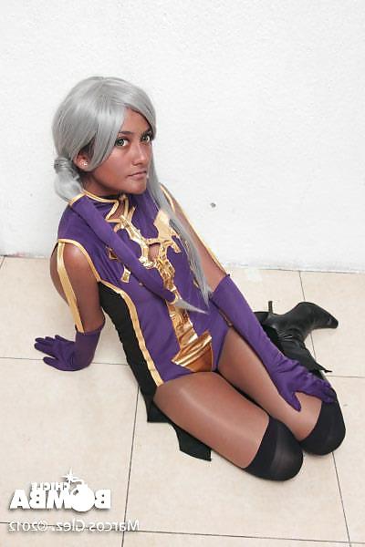 25P Cosplays in pantyhose and pantimedias