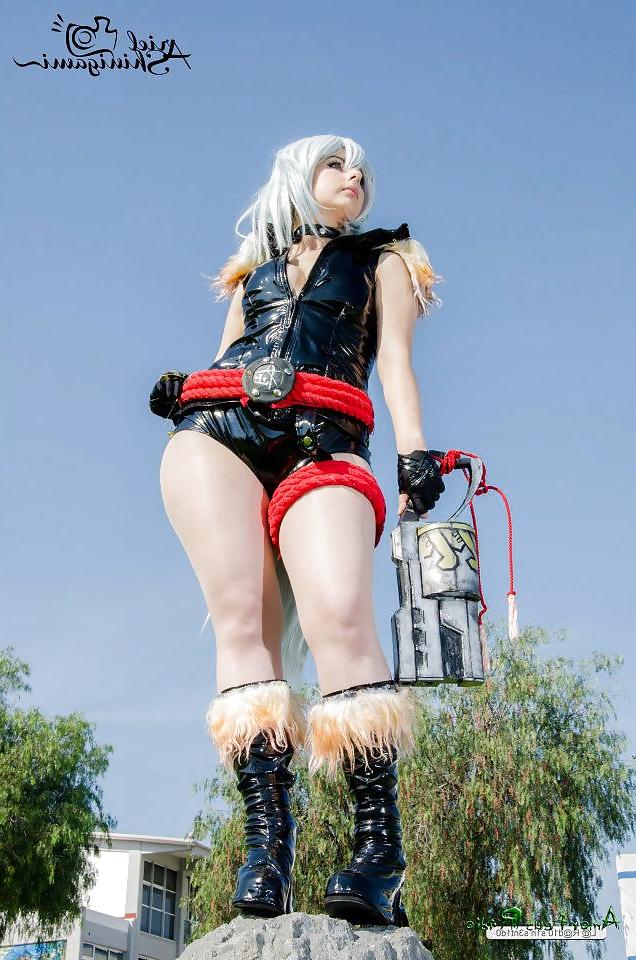 25P Cosplays in pantyhose and pantimedias