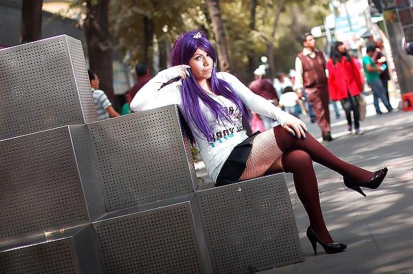 25P Cosplays in pantyhose and pantimedias