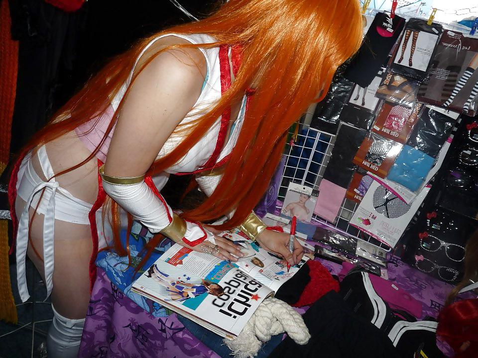 25P Cosplays in pantyhose and pantimedias