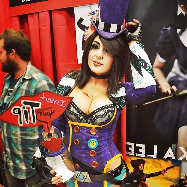 19P Cosplay #1: Jessica as Mad Moxxi from Borderlands