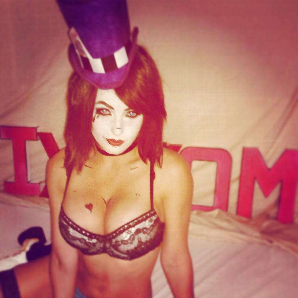 19P Cosplay #1: Jessica as Mad Moxxi from Borderlands