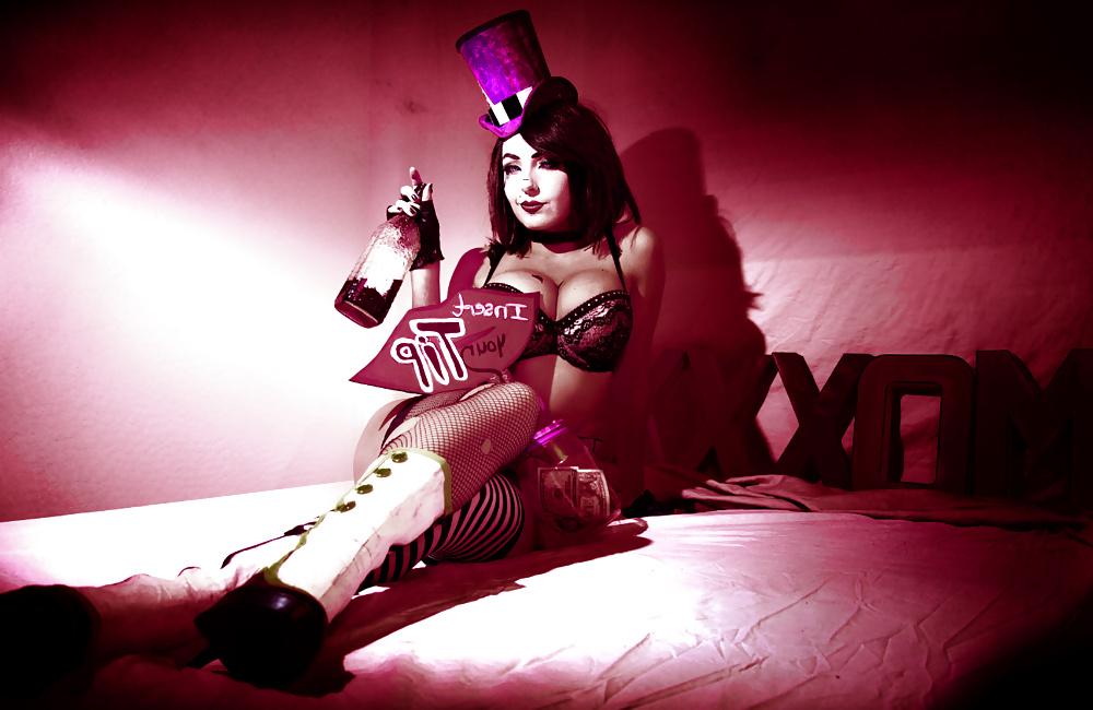 19P Cosplay #1: Jessica as Mad Moxxi from Borderlands