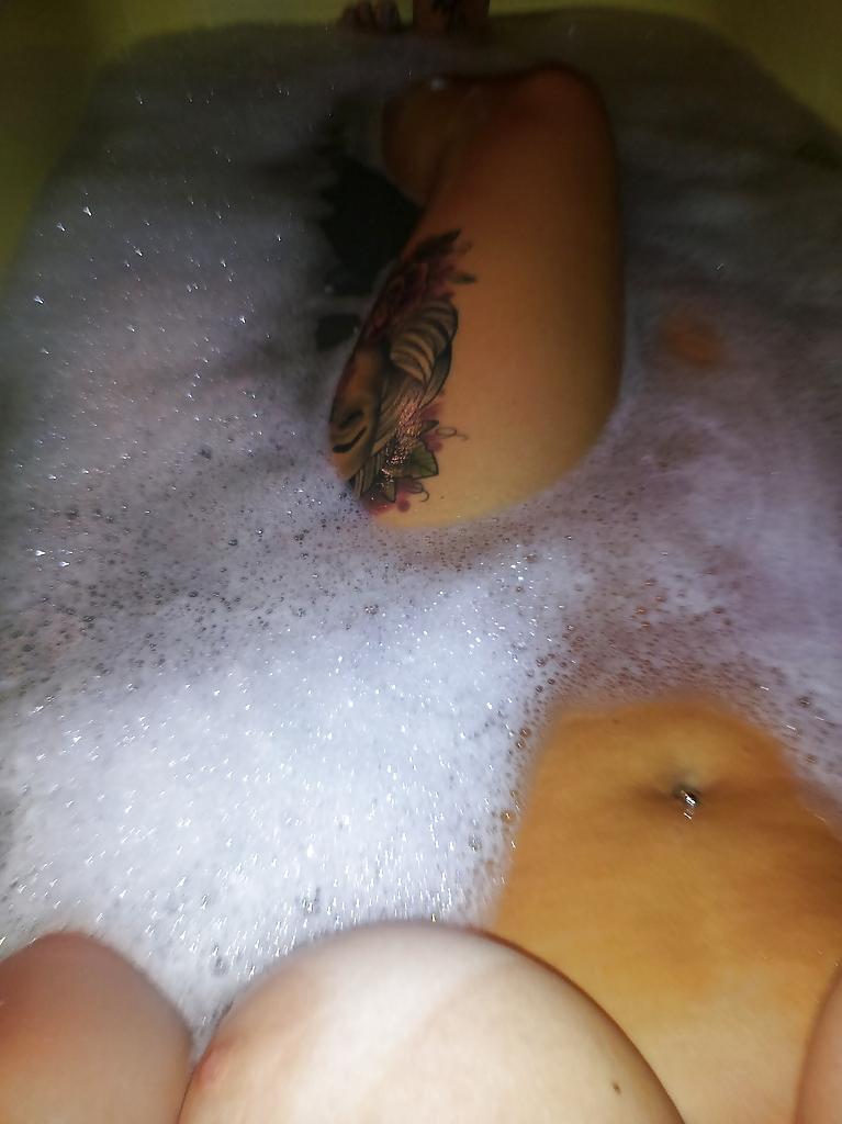 25P Teen brunette huge tits amazing body V