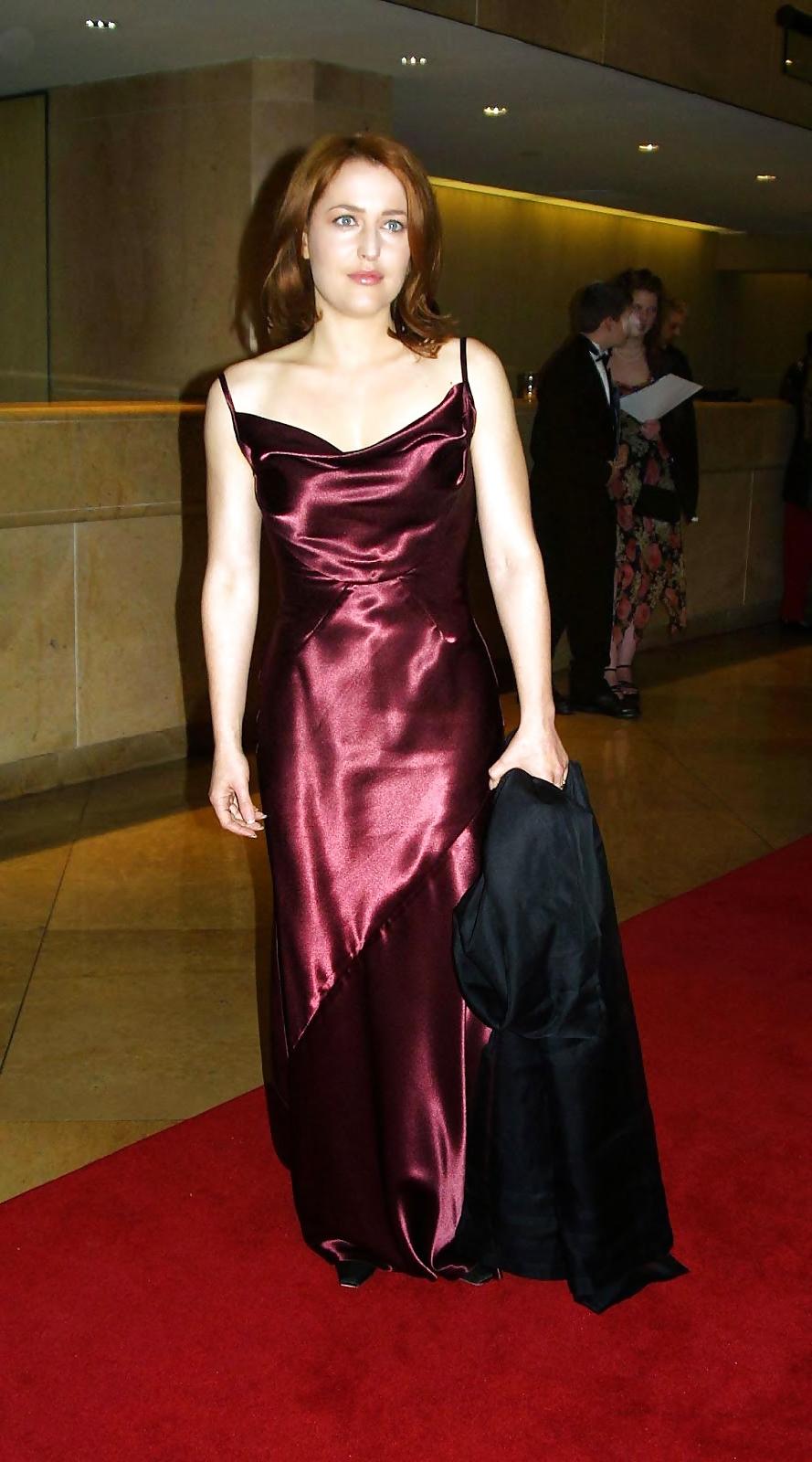 5P Gillian Anderson - Maroon Red Satin Dress