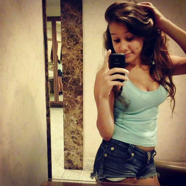 20P NEW HORNY TEEN SLUTS -COMMENT DIRTY