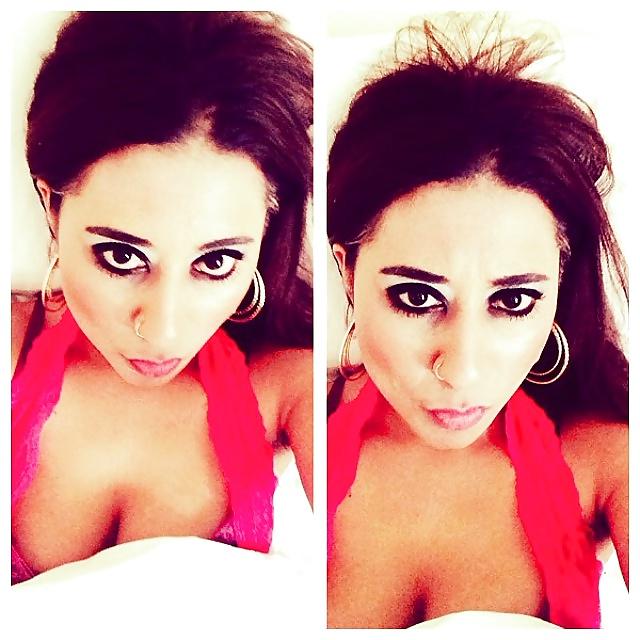 16P Hot Pakistani Girl