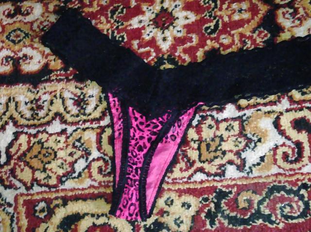 6P Two panties plus a sexy dark blue bra