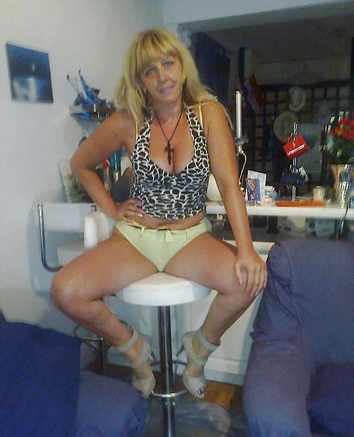 25P Serbian Milf