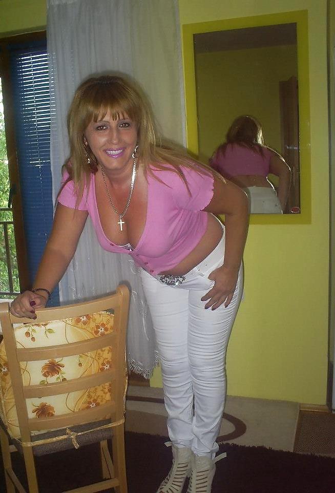 25P Serbian Milf