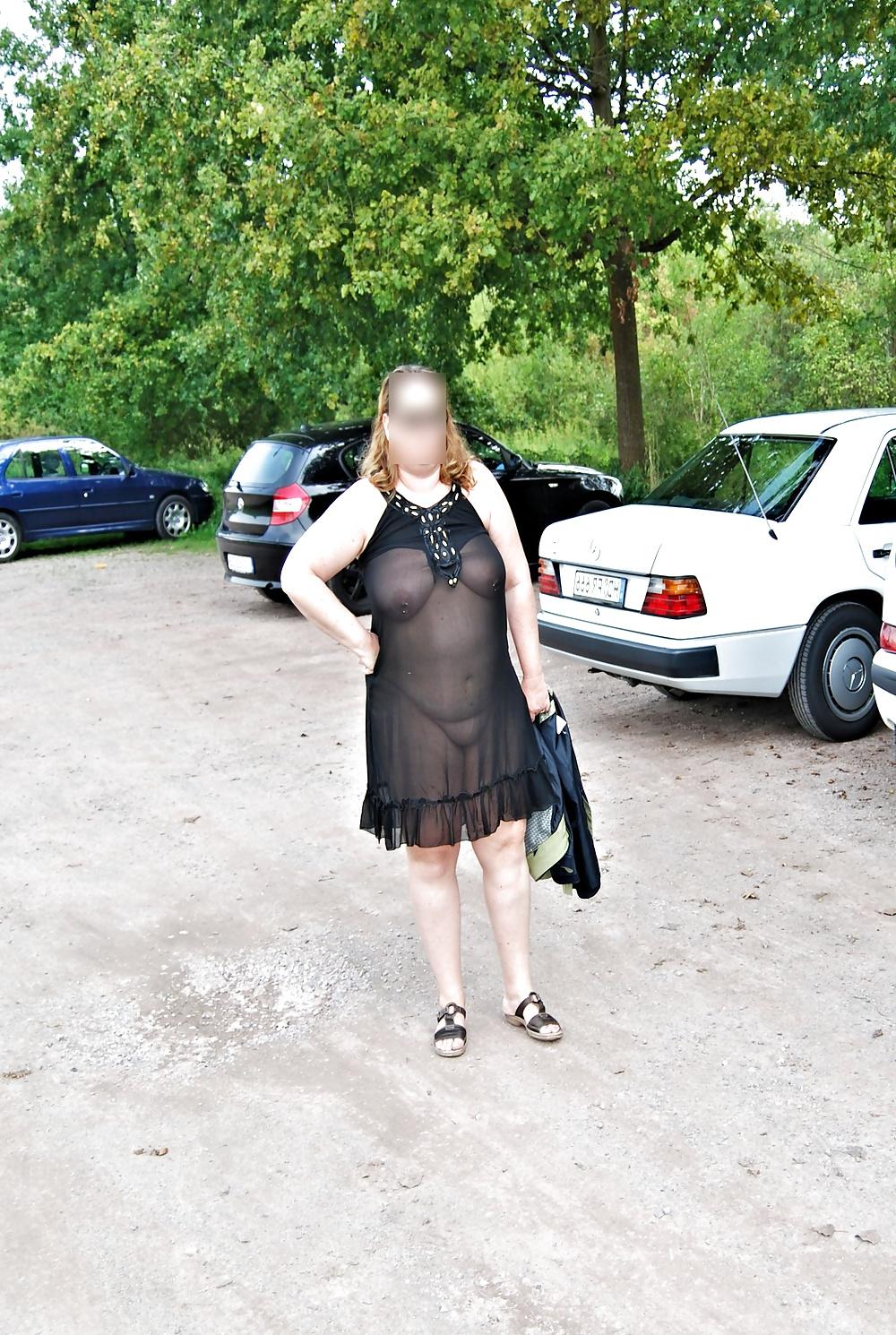 8P Robe transparente en public - public dress thru