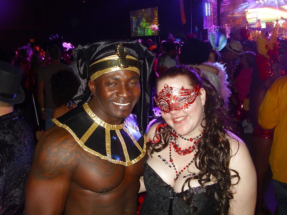 13P Body Paint, girls drinking, Public Exposure. Austin, TX