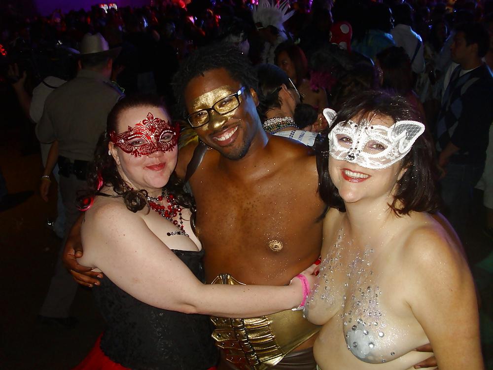 13P Body Paint, girls drinking, Public Exposure. Austin, TX