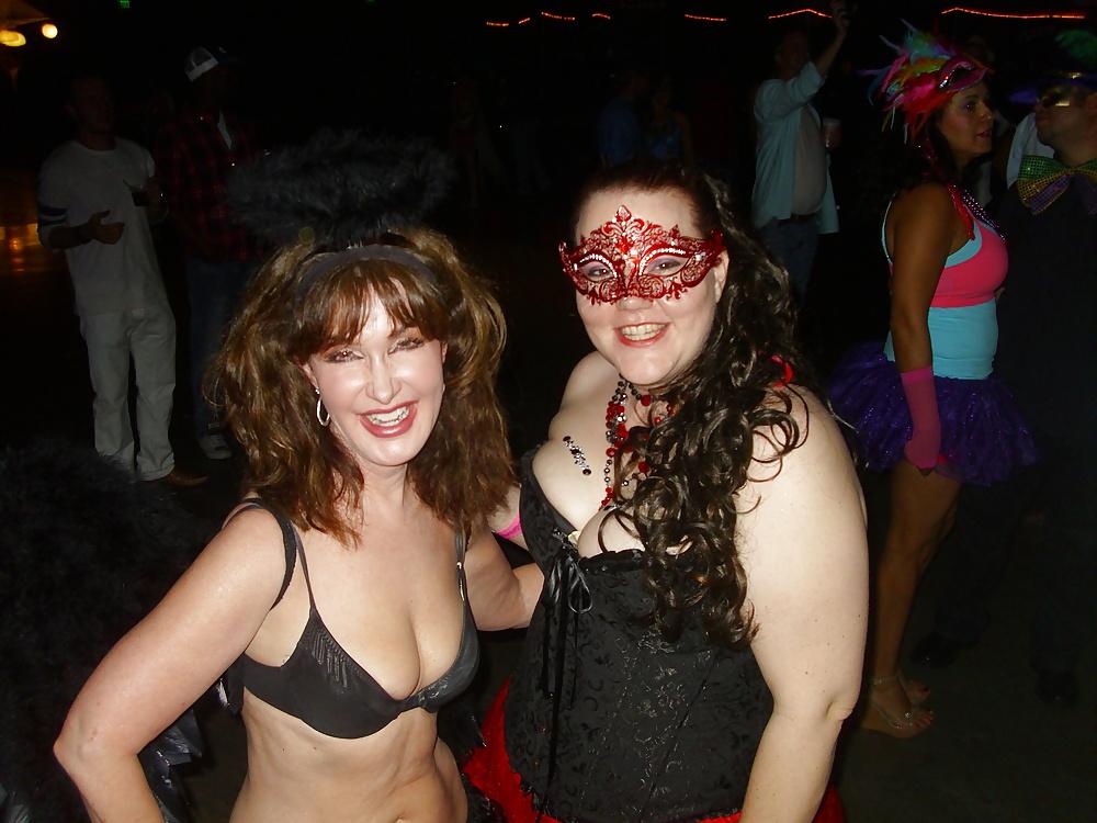 13P Body Paint, girls drinking, Public Exposure. Austin, TX