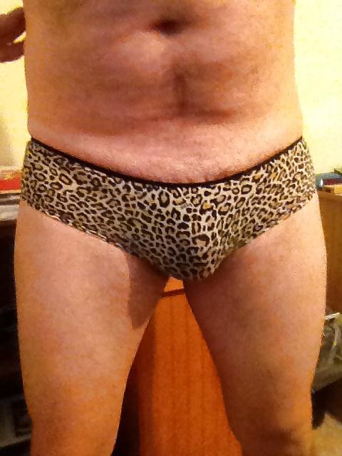 25P Now wearing my stepdaughters dirty panties