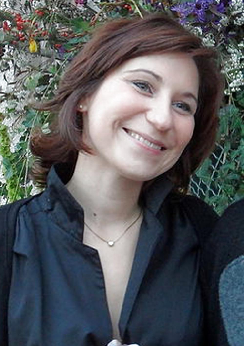 6P Estelle Touzet French Wine Waitress