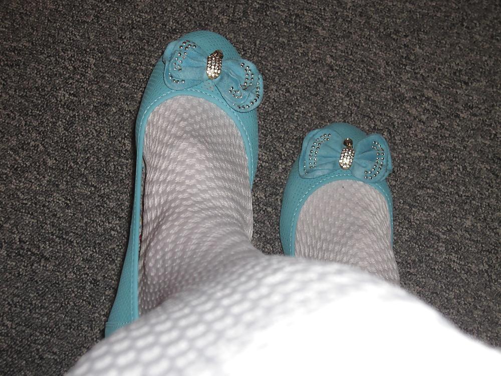 7P White Tights Blue Flats Weisse Strumpfhose blaue Ballerinas