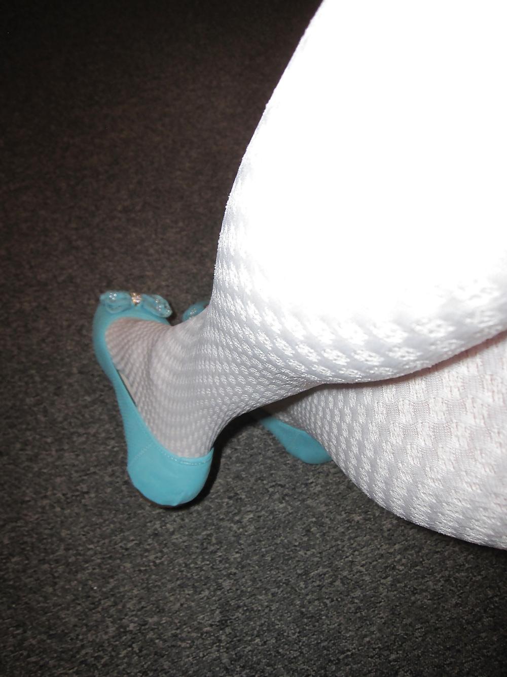 7P White Tights Blue Flats Weisse Strumpfhose blaue Ballerinas