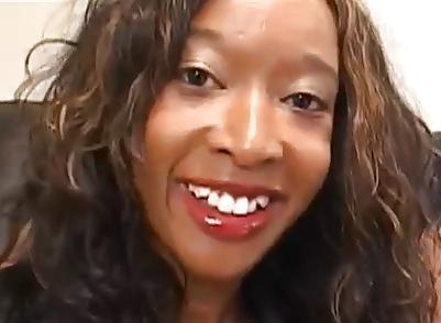 25P She Likes To Really Fuck