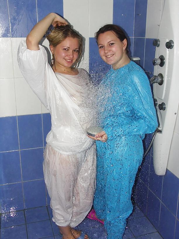 25P Girls in sauna suits