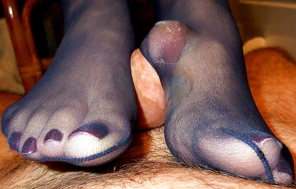 23P Incredible Footjobs: I'm envious!
