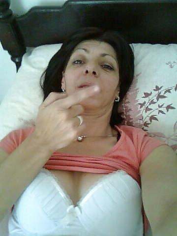 25P Serbian MILF Gordana