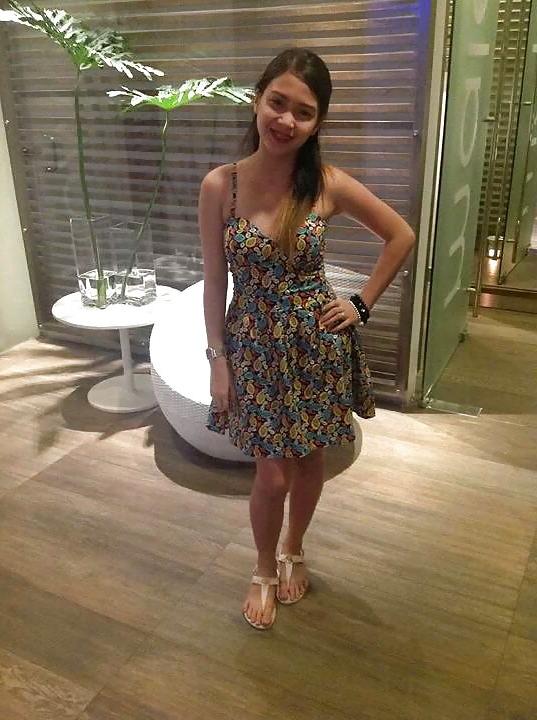 20P Pinay Young Slut With Nice Body Legs & Feet