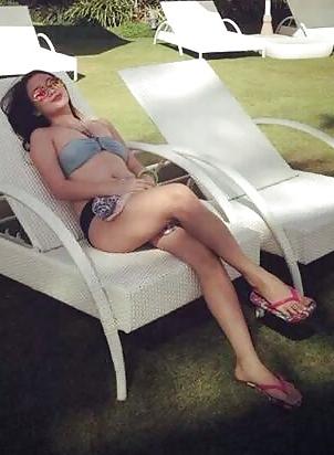 20P Pinay Young Slut With Nice Body Legs & Feet
